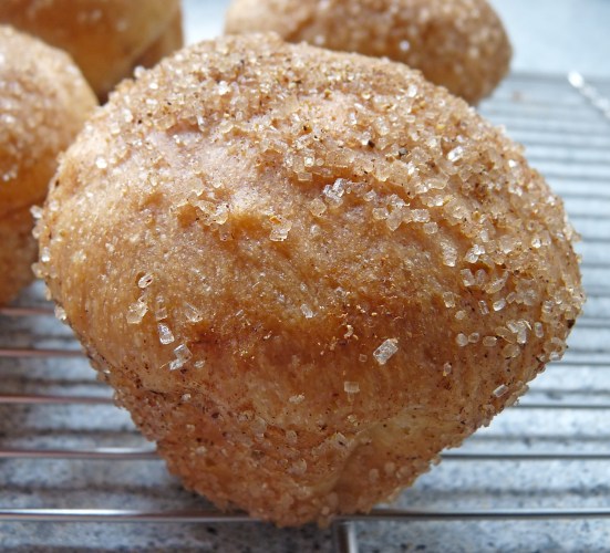 Petite végé-brioche au sucre et aux épices