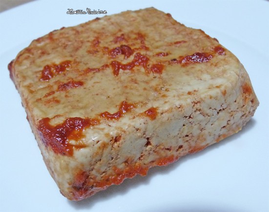 Tofu pressé maison à la tomate
