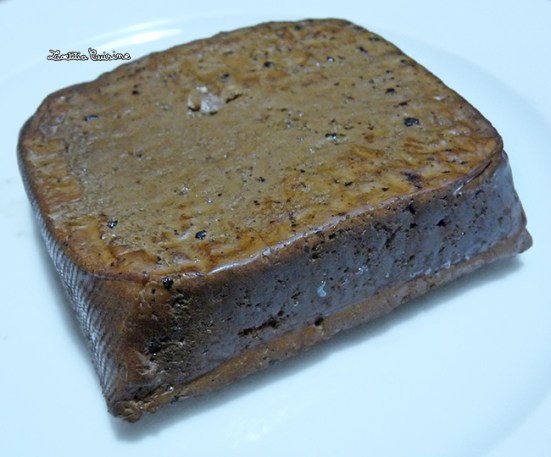 Tofu pressé maison fumé