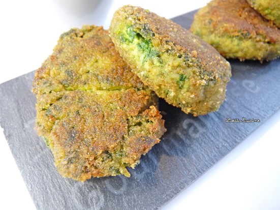 Nuggets de feuilles de blettes au poivre rouge sauce pesto