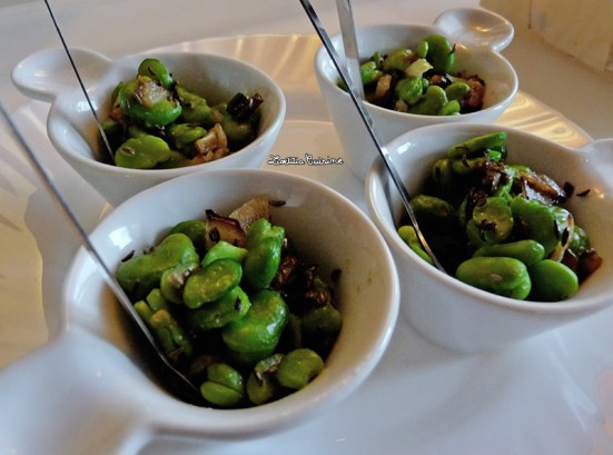 Verrines de fèves tièdes au cumin