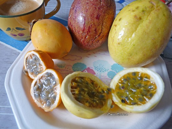 Maracujas et pommes-liane