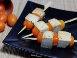 Brochettes de tofu laqué aux kumquats et citron&nbsp;vert