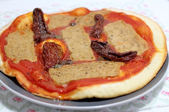 Pizza au fromage à raclette