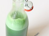 Lait de pâte d&rsquo;amandes à la spiruline&nbsp;{vegan}