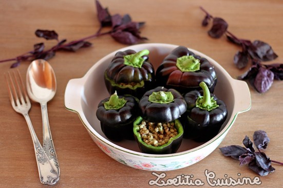 Petits poivrons farcis au sarrasin et basilic