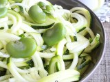 Spaghetti de courgettes aux fèves sauce pesto {Végane et presque&nbsp;cru}